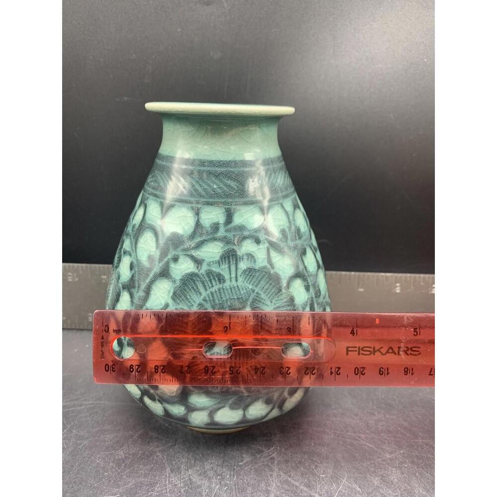 Korean Celadon Green Porcelain Ceramic Art Pottery Flower Art Pottery Asian Vase - Picture 7 of 10
